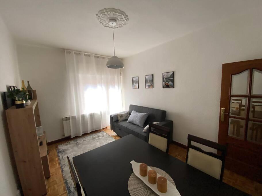 Amplio Guerrilleros Centro Apartment